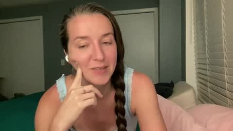 lothlori online show from April 28, 2:27 am