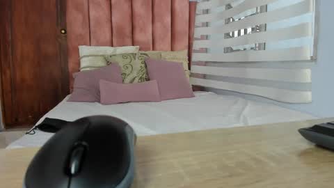  Lou Rosse  online show from October 7, 8:35 pm