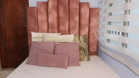  Lou Rosse  online show from March 8, 8:02 pm