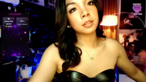 Louisa online show from April 26, 3:04 am