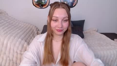 love bella  online show from April 9, 4:48 am