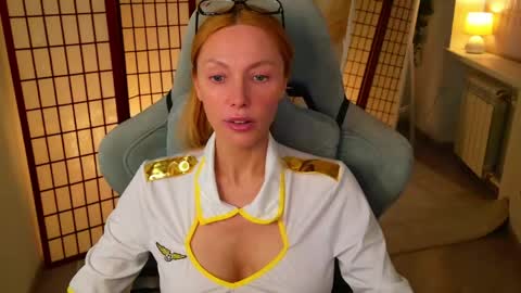 love_call online show from April 12, 7:55 am