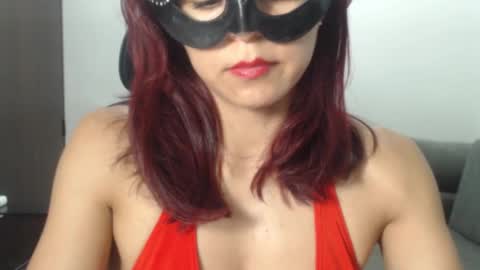 Snapshot of love_gatubela chatting on October 5, 8:25 pm Nina online show from October 5, 8:25 pm