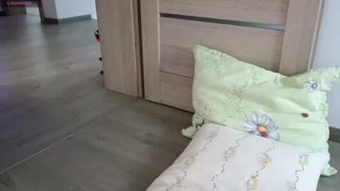 Snapshot of love_jessy_love chatting on December 22, 11:00 am jessmy pleasure is in your hands s online show from December 22, 11:00 am