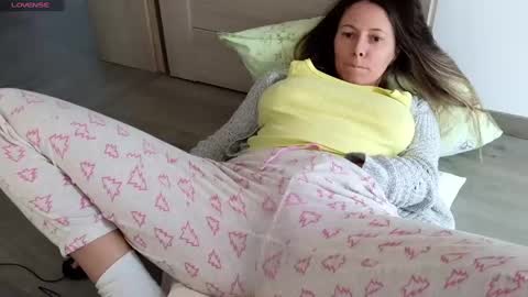 Snapshot of love_jessy_love chatting on December 16, 12:16 pm jessmy pleasure is in your hands s online show from December 16, 12:16 pm