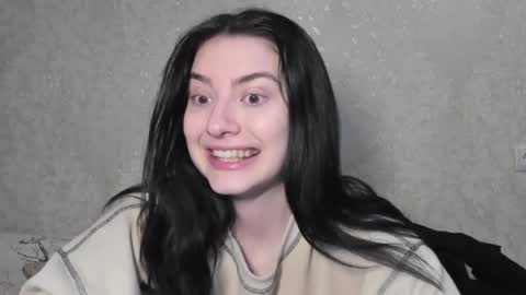 LINA online show from April 25, 7:11 pm