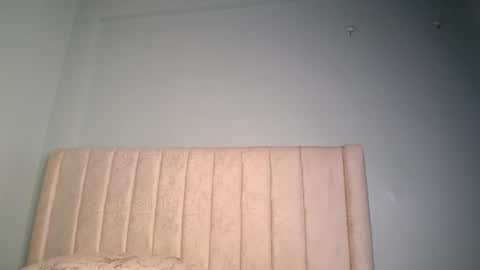 Snapshot of love_miah chatting on October 8, 11:58 am Miah online show from October 8, 11:58 am
