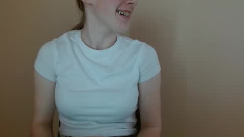 Vivian online show from April 24, 12:41 pm