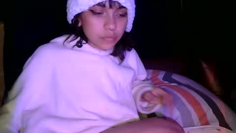 Isabella online show from December 18, 9:36 am