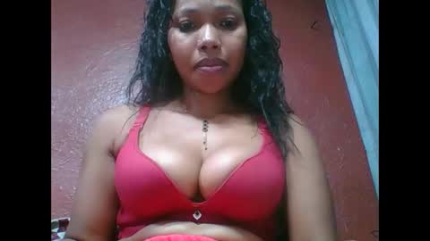 Snapshot of loveinlife750427 chatting on October 2, 5:01 am loveinlife750427 online show from October 2, 5:01 am