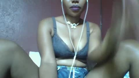 Snapshot of loveinlife750427 chatting on March 9, 1:48 pm loveinlife750427 online show from March 9, 1:48 pm