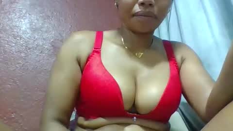 loveinlife750427 online show from March 18, 12:43 pm