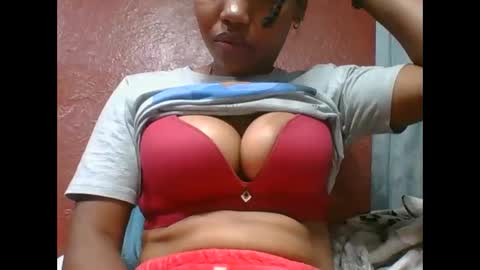 Snapshot of loveinlife750427 chatting on September 13, 4:53 am loveinlife750427 online show from September 13, 4:53 am
