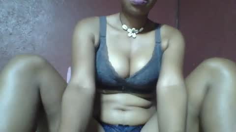 Snapshot of loveinlife750427 chatting on March 9, 3:43 am loveinlife750427 online show from March 9, 3:43 am