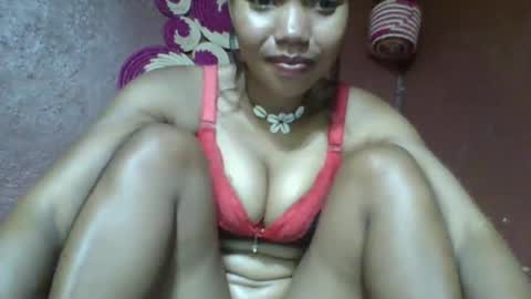 Snapshot of loveinlife750427 chatting on February 1, 4:00 pm loveinlife750427 online show from February 1, 4:00 pm