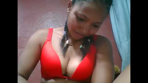 Snapshot of loveinlife750427 chatting on October 14, 6:49 am loveinlife750427 online show from October 14, 6:49 am