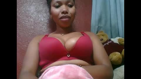 Snapshot of loveinlife750427 chatting on October 8, 7:18 pm loveinlife750427 online show from October 8, 7:18 pm