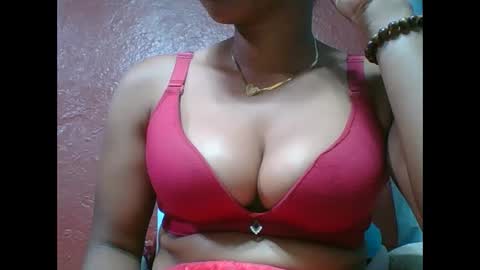 Snapshot of loveinlife750427 chatting on September 16, 5:48 am loveinlife750427 online show from September 16, 5:48 am