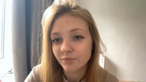 Ella online show from October 15, 8:28 am