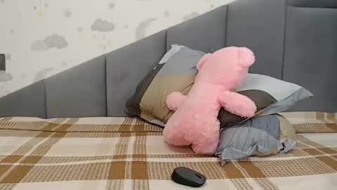 lovellykitty online show from February 13, 7:43 am