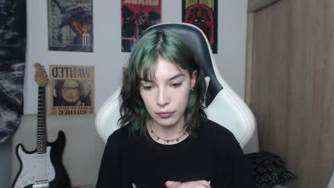 Snapshot of lovely_cass chatting on January 11, 10:29 pm Cassie online show from January 11, 10:29 pm