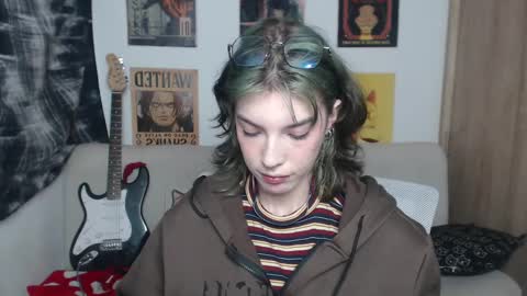 Snapshot of lovely_cass chatting on February 9, 10:21 pm Cassie online show from February 9, 10:21 pm