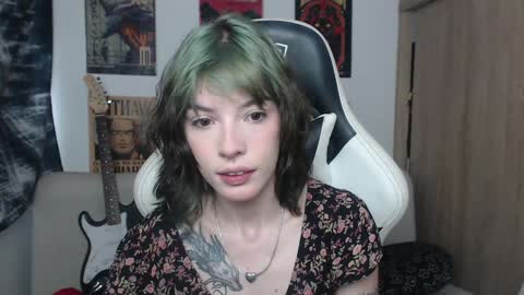 Snapshot of lovely_cass chatting on January 20, 7:04 pm Cassie online show from January 20, 7:04 pm