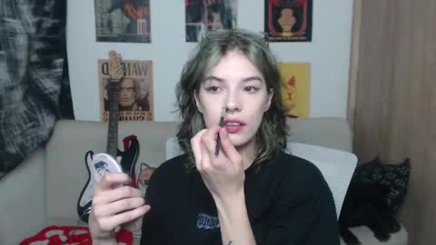 Snapshot of lovely_cass chatting on February 21, 4:18 am Cassie online show from February 21, 4:18 am