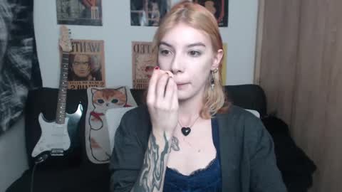Snapshot of lovely_cass chatting on March 11, 2:53 am Cassie online show from March 11, 2:53 am