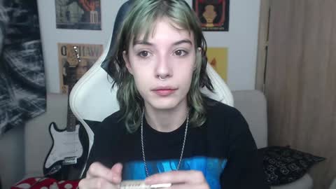 Snapshot of lovely_cass chatting on January 25, 10:28 pm Cassie online show from January 25, 10:28 pm