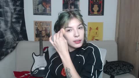 Snapshot of lovely_cass chatting on February 7, 10:20 pm Cassie online show from February 7, 10:20 pm