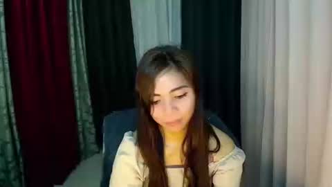 Snapshot of lovely_cummerx chatting on December 20, 2:52 am JAM online show from December 20, 2:52 am