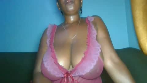 lovely_ebonysweet online show from April 23, 11:40 pm