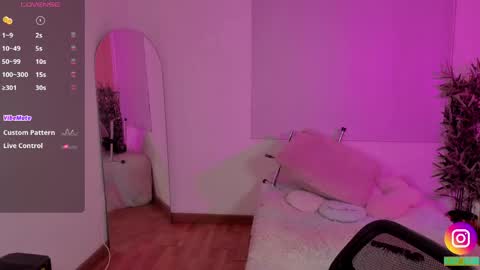 Emma online show from April 24, 1:47 pm