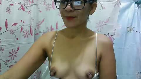 Snapshot of lovely_lady79 chatting on January 28, 11:39 pm lovely_lady79 online show from January 28, 11:39 pm