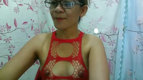 Snapshot of lovely_lady79 chatting on February 15, 1:21 am lovely_lady79 online show from February 15, 1:21 am