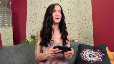 lovely_lo online show from June 11, 1:52 pm