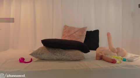    online show from March 10, 11:03 am