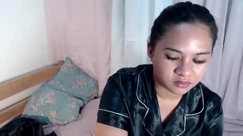 Axel online show from March 12, 2:36 am