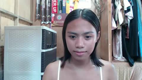 Snapshot of lovely_yvoneslutty chatting on October 3, 2:49 am YVONNE online show from October 3, 2:49 am