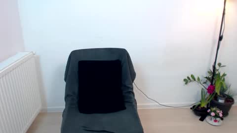 LovelyBrownie online show from March 14, 3:35 pm