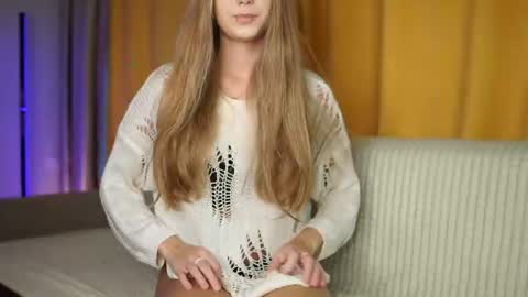 lovelygracee online show from April 22, 2:47 pm