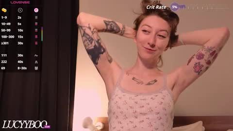lovelylittlelucyy online show from March 12, 7:49 pm