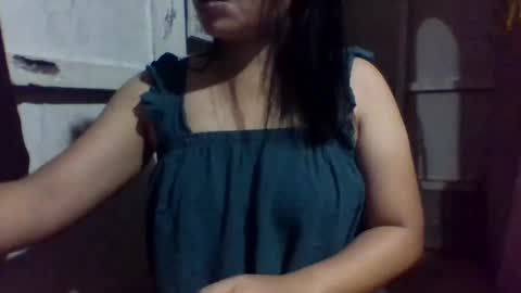 Snapshot of lovelymocha27 chatting on February 21, 11:44 am lovelymocha27s online show from February 21, 11:44 am