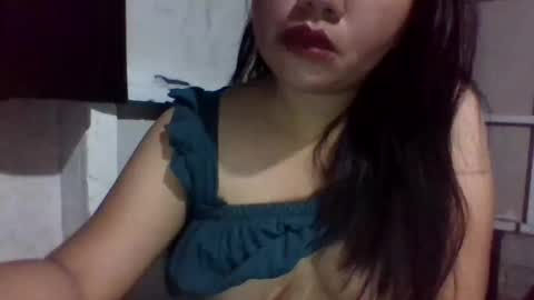 Snapshot of lovelymocha27 chatting on September 13, 8:39 pm lovelymocha27s online show from September 13, 8:39 pm