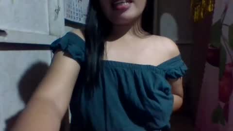 Snapshot of lovelymocha27 chatting on January 11, 11:12 am lovelymocha27s online show from January 11, 11:12 am