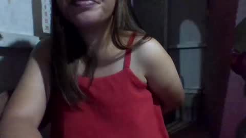 Snapshot of lovelymocha27 chatting on December 23, 7:20 pm lovelymocha27s online show from December 23, 7:20 pm