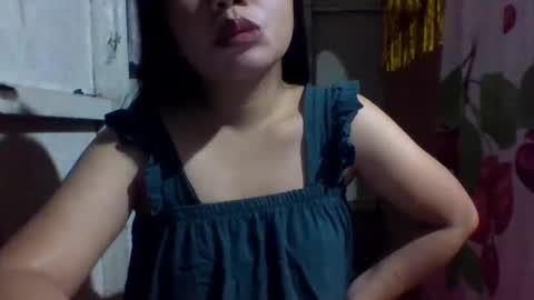 Snapshot of lovelymocha27 chatting on January 13, 4:51 pm lovelymocha27s online show from January 13, 4:51 pm