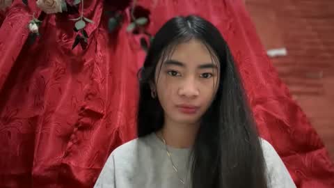 lovelyours_kishia online show from May 11, 6:05 pm