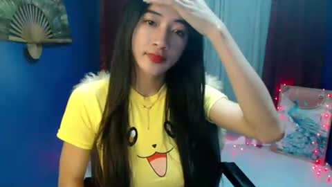 lovelypetite143 online show from February 7, 6:39 am